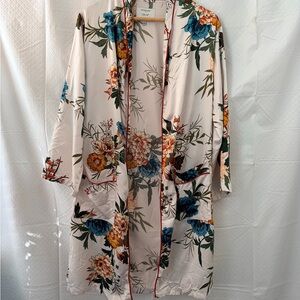 Iris Los Angeles Floral Print Garment Kimono